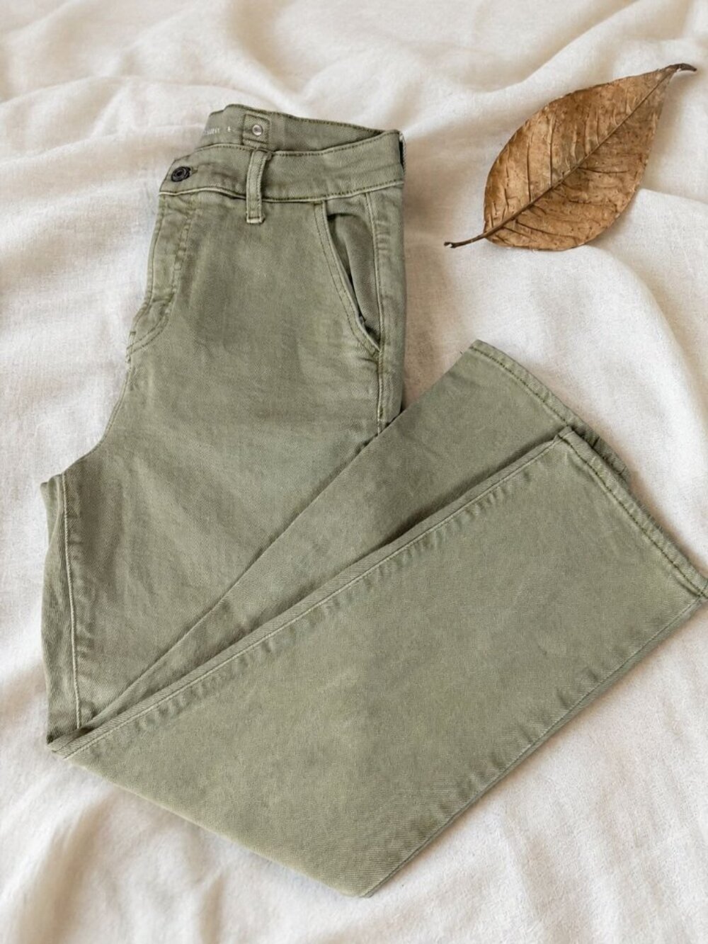 Old Navy Sky Hi Straight Utility Pants Womens Size 6 Sage Green High Rise